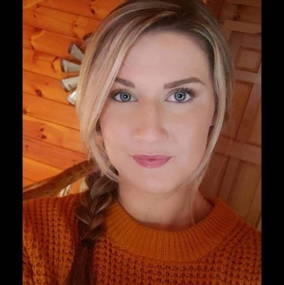 Meet your Posher, Amanda - Picture 1 of 1